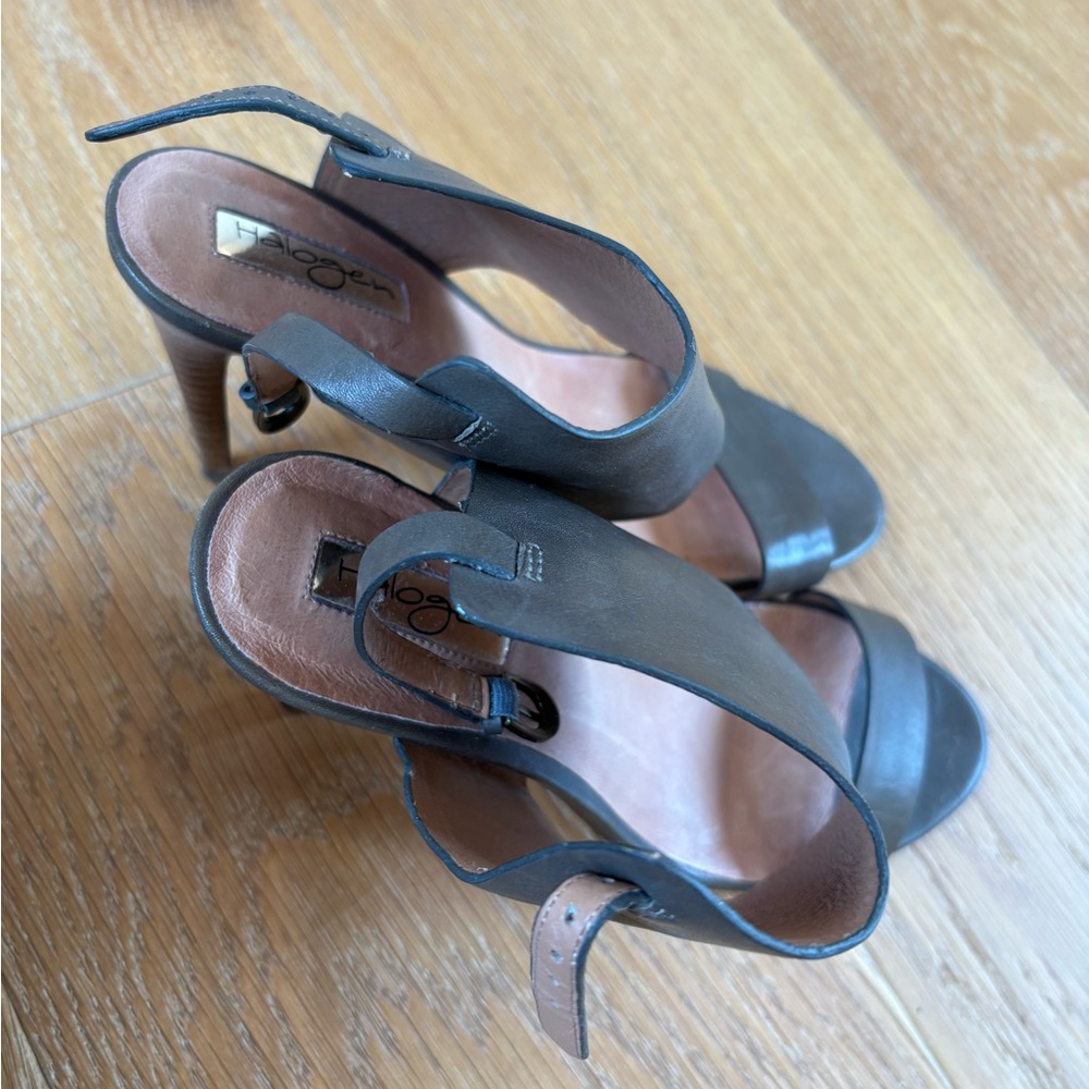 Halogen Dark Gray Leather Heels